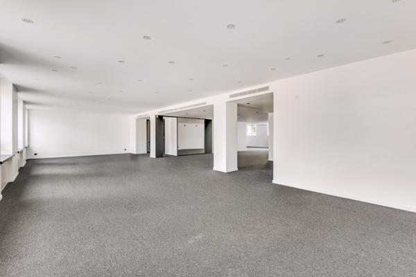 Bureaux à louer à PARIS 75008