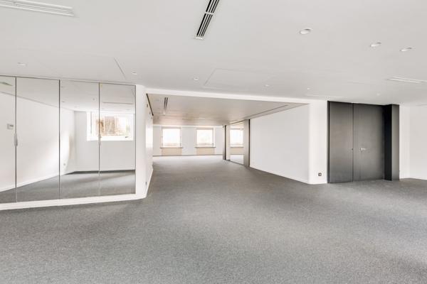 Bureaux à louer à PARIS 75008