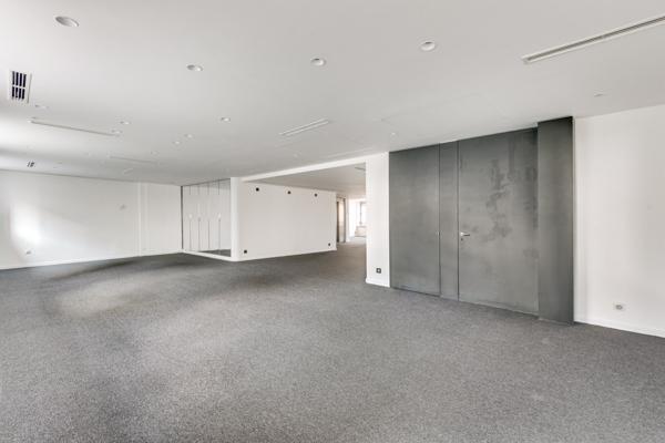 Bureaux à louer à PARIS 75008