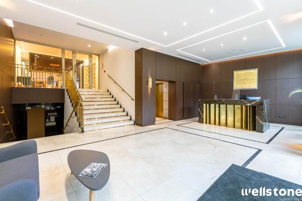 Bureaux à louer à PARIS 75008