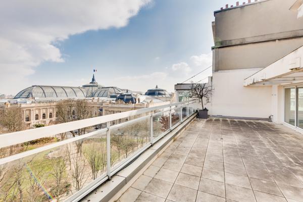 Bureaux à louer à PARIS 75008