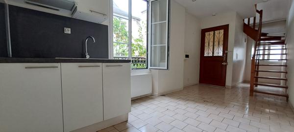 Charmante maison 2 pièces à vendre à Étampes - Proche de toutes commodités !