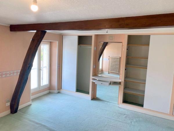 Maison à vendre 8 pièces Proche de VILLENEUVE SUR YONNE8 (89)