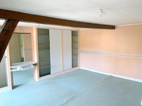 Maison à vendre 8 pièces Proche de VILLENEUVE SUR YONNE8 (89)