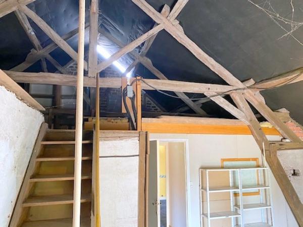 Maison à vendre 8 pièces Proche de VILLENEUVE SUR YONNE8 (89)