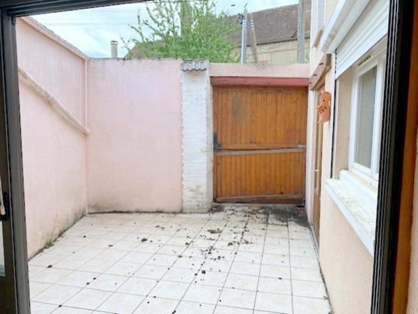 Maison à vendre 8 pièces Proche de VILLENEUVE SUR YONNE8 (89)