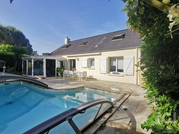 Maison Sautron 7 pièce(s) 145 m2 avec garage jardin et piscine
