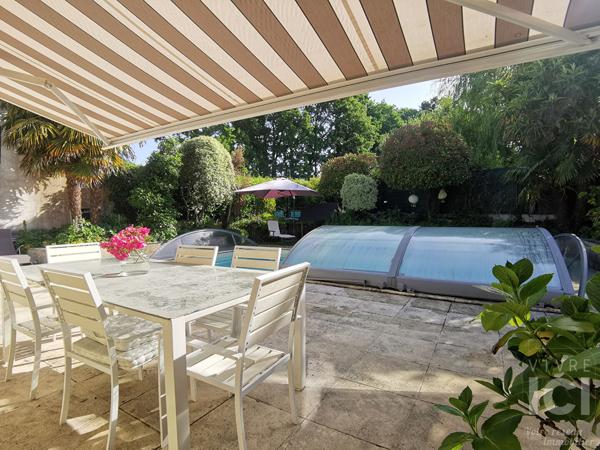 Maison Sautron 7 pièce(s) 145 m2 avec garage jardin et piscine