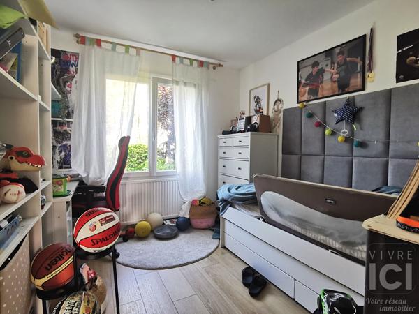 Maison Sautron 7 pièce(s) 145 m2 avec garage jardin et piscine