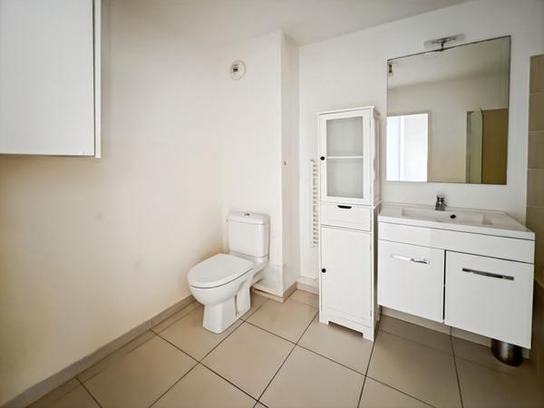 LE CANNET Proche de la Mairie Annexe TRES GROSSE BAISSE DE PRIX