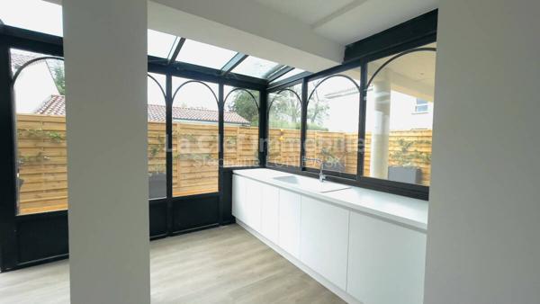 pessac maison 215m2 terrain 732m2, quartier calme, rénovée avec soin.