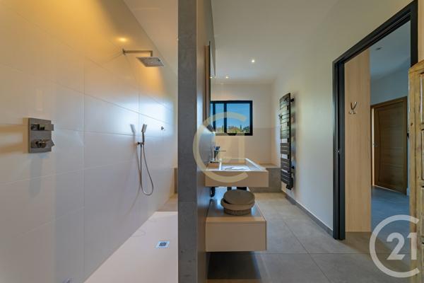 Maison à vendre  10 pièces - 300 m2 UZES - 30