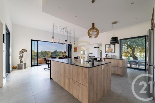 Maison à vendre  10 pièces - 300 m2 UZES - 30