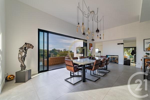 Maison à vendre  10 pièces - 300 m2 UZES - 30