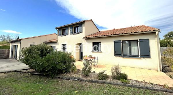 Maison
         6 pièces
        - 158 m² 378 000 € *