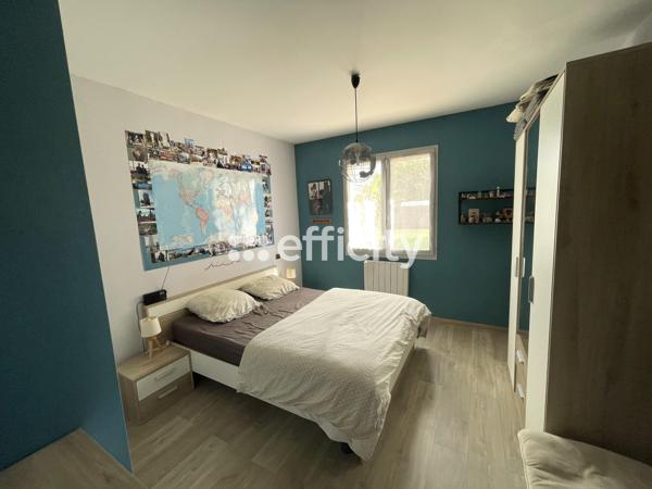 Maison
         6 pièces
        - 158 m² 378 000 € *