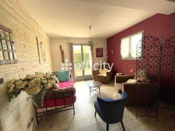 Maison
         6 pièces
        - 158 m² 378 000 € *