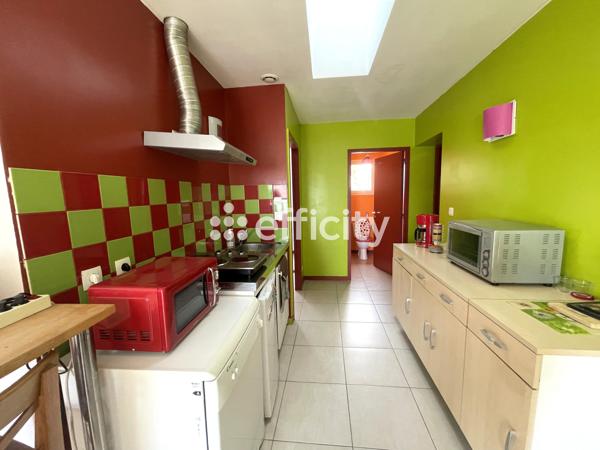 Maison
         6 pièces
        - 158 m² 378 000 € *