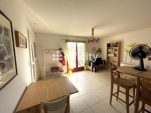 Maison
         6 pièces
        - 158 m² 378 000 € *