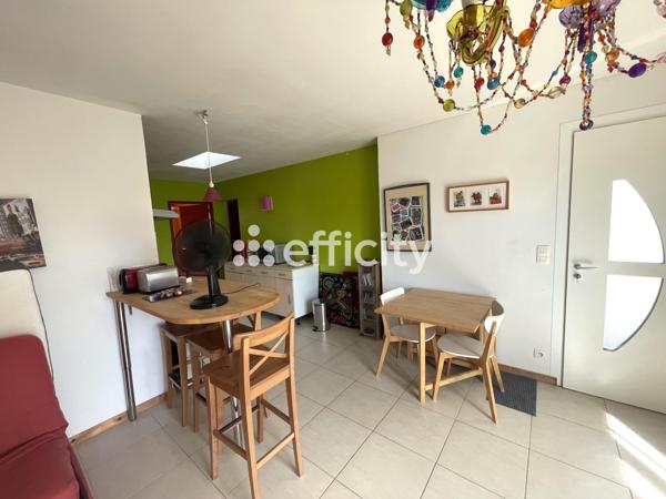 Maison
         6 pièces
        - 158 m² 378 000 € *
