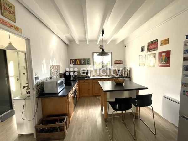 Maison
         6 pièces
        - 158 m² 378 000 € *