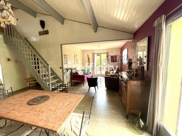 Maison
         6 pièces
        - 158 m² 378 000 € *