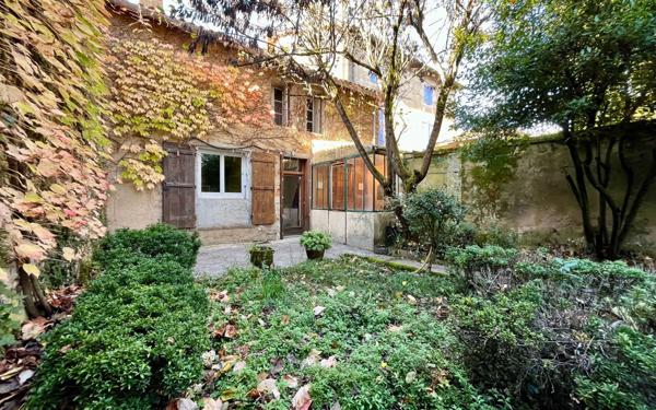 Maison à vendre    4 pièces •  La Rochefoucauld