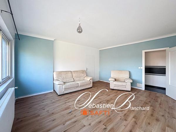 Maison familiale aux beaux volumes à Culoz – 7 pièces & fort potentiel