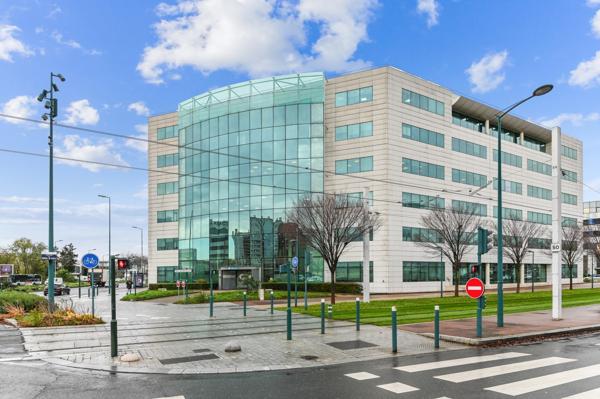 Bureaux rénovés à louer - Gennevilliers - Services - Proximité transports