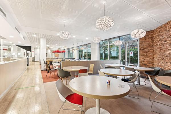 Bureaux rénovés à louer - Gennevilliers - Services - Proximité transports