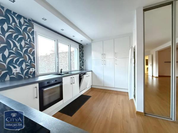 Appartement à louer 3 pièces 100.69m²