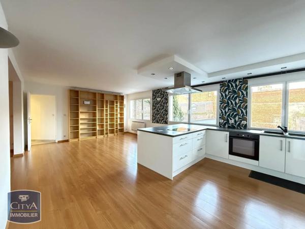 Appartement à louer 3 pièces 100.69m²