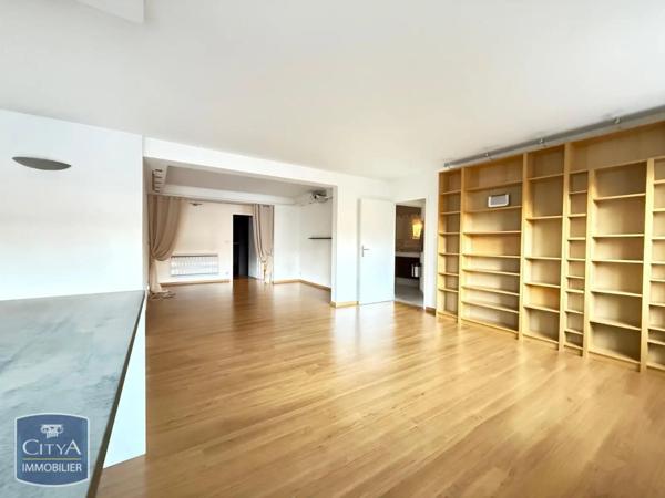 Appartement à louer 3 pièces 100.69m²