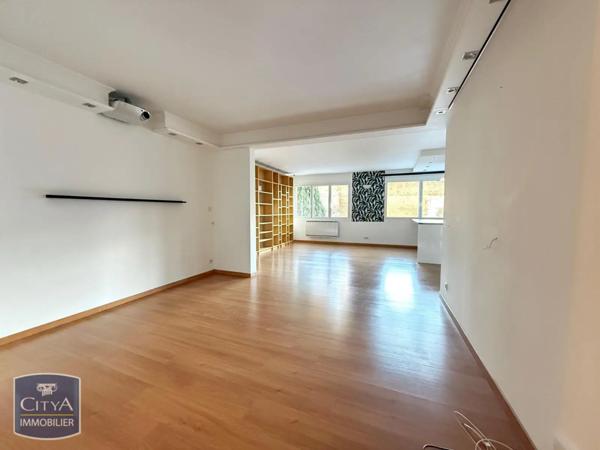 Appartement à louer 3 pièces 100.69m²