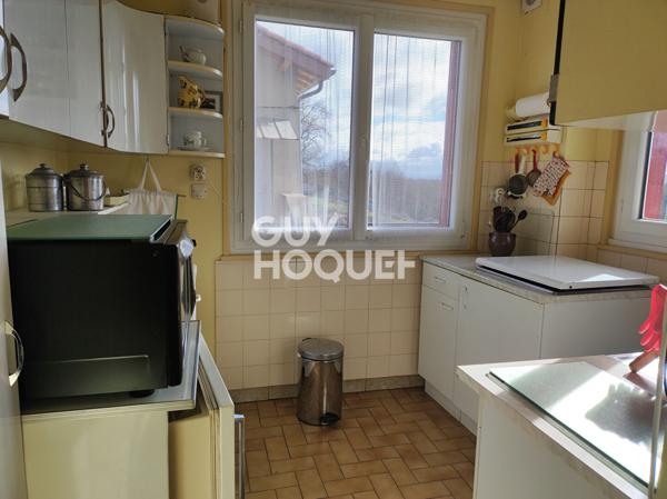 Deux maisons individuelles avec cour commune !