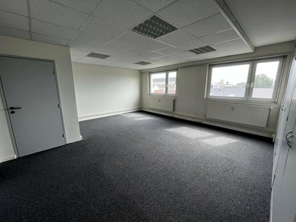 BUREAUX à LOUER de 242 m²