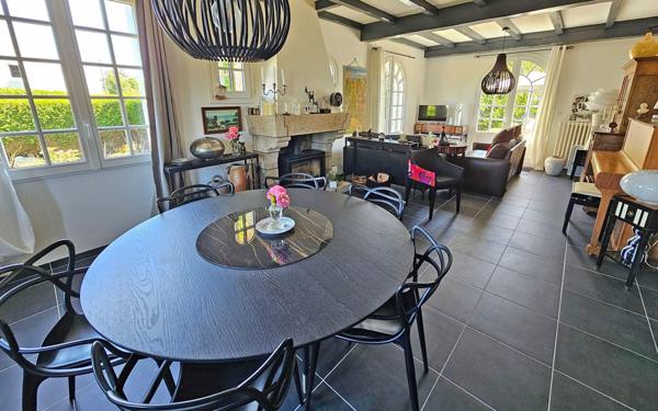 Maison à vendre    6 pièces • 182,20 m2 Trégastel