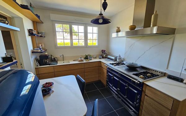 Maison à vendre    6 pièces • 182,20 m2 Trégastel