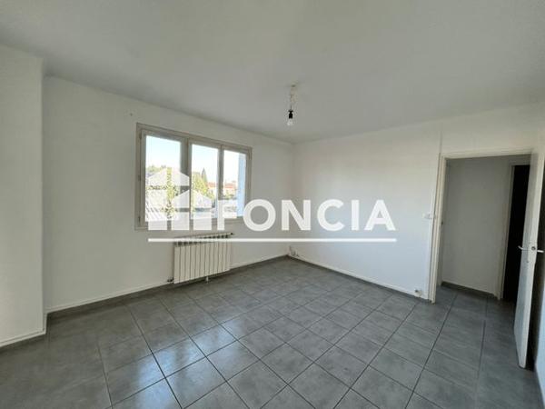 Location Appartement 3 pièces 55.2 m² - 2 RUE DU CERISIER Nimes 30000