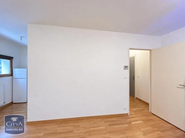 Appartement à louer 1 pièce 29.5m² Tours (37200)