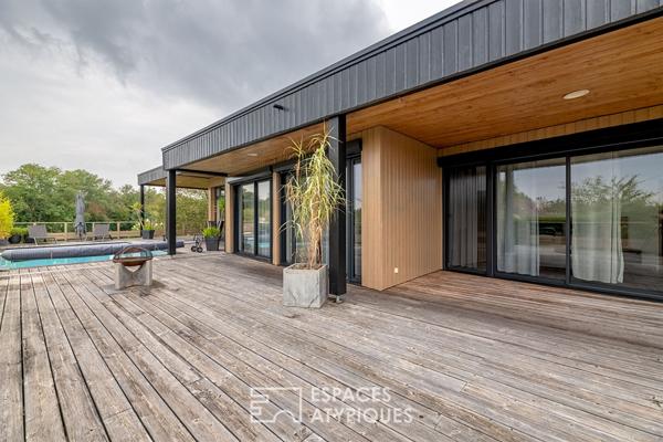 Villa contemporaine aux accents de villégiature