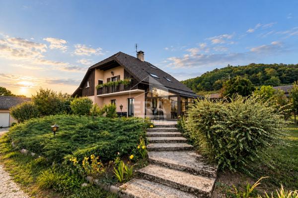 MAISON INDIVIDUELLE 141 m² ? TERRAIN 1 335 m² ? VUE DÉGAGÉE SUR HARAS ? DOUVAINE t'es à