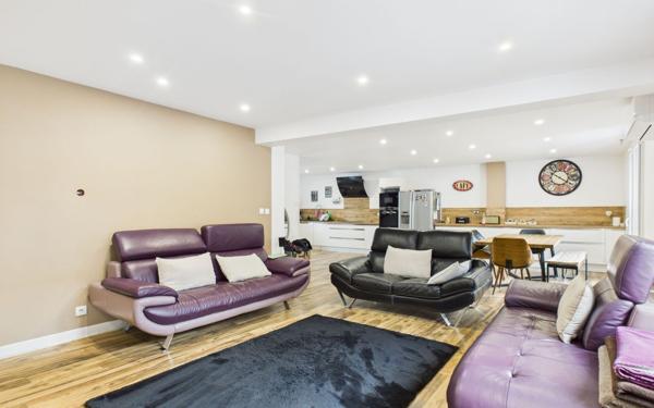 Maison à vendre    5 pièces •  Gières