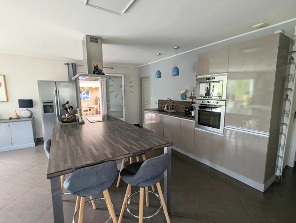 Maison à vendre    5 pièces •  Hiers-Brouage