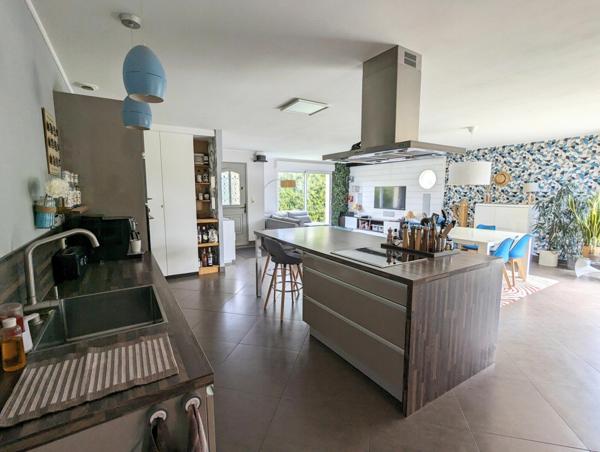 Maison à vendre    5 pièces •  Hiers-Brouage