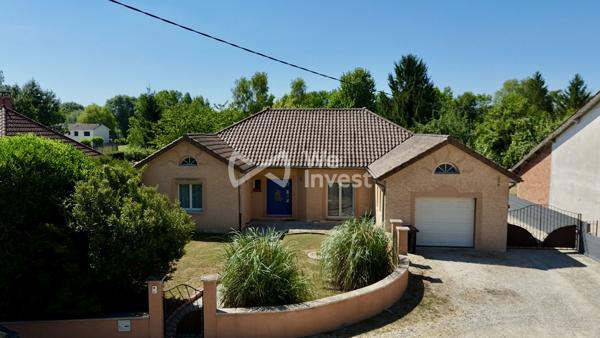 Villa d'exception de plain-pied avec piscine, géothermie et terrain arboré Et si vous viviez comme en vacances toute l'année