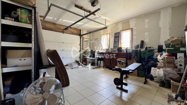 Villa d'exception de plain-pied avec piscine, géothermie et terrain arboré Et si vous viviez comme en vacances toute l'année