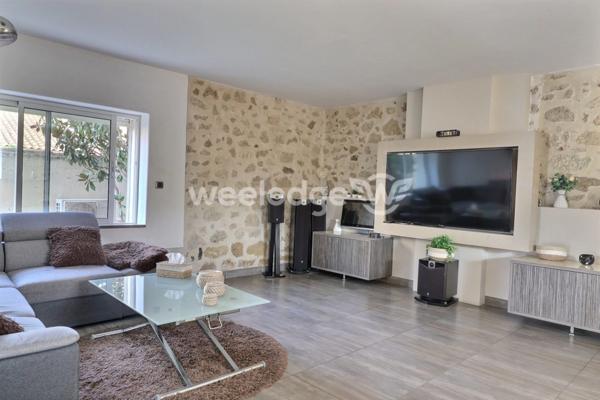 Maison à vendre 5 pièces de 200 m² à Istres