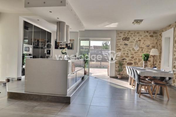 Maison à vendre 5 pièces de 200 m² à Istres