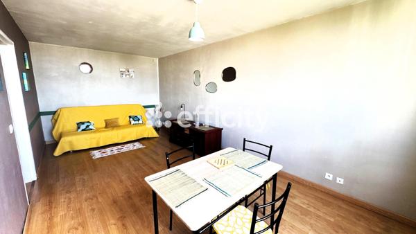 Appartement
         2 pièces
        - 54 m² 98 000 € *